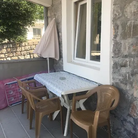 Studio Apartments Krasici Tivat Exterior photo